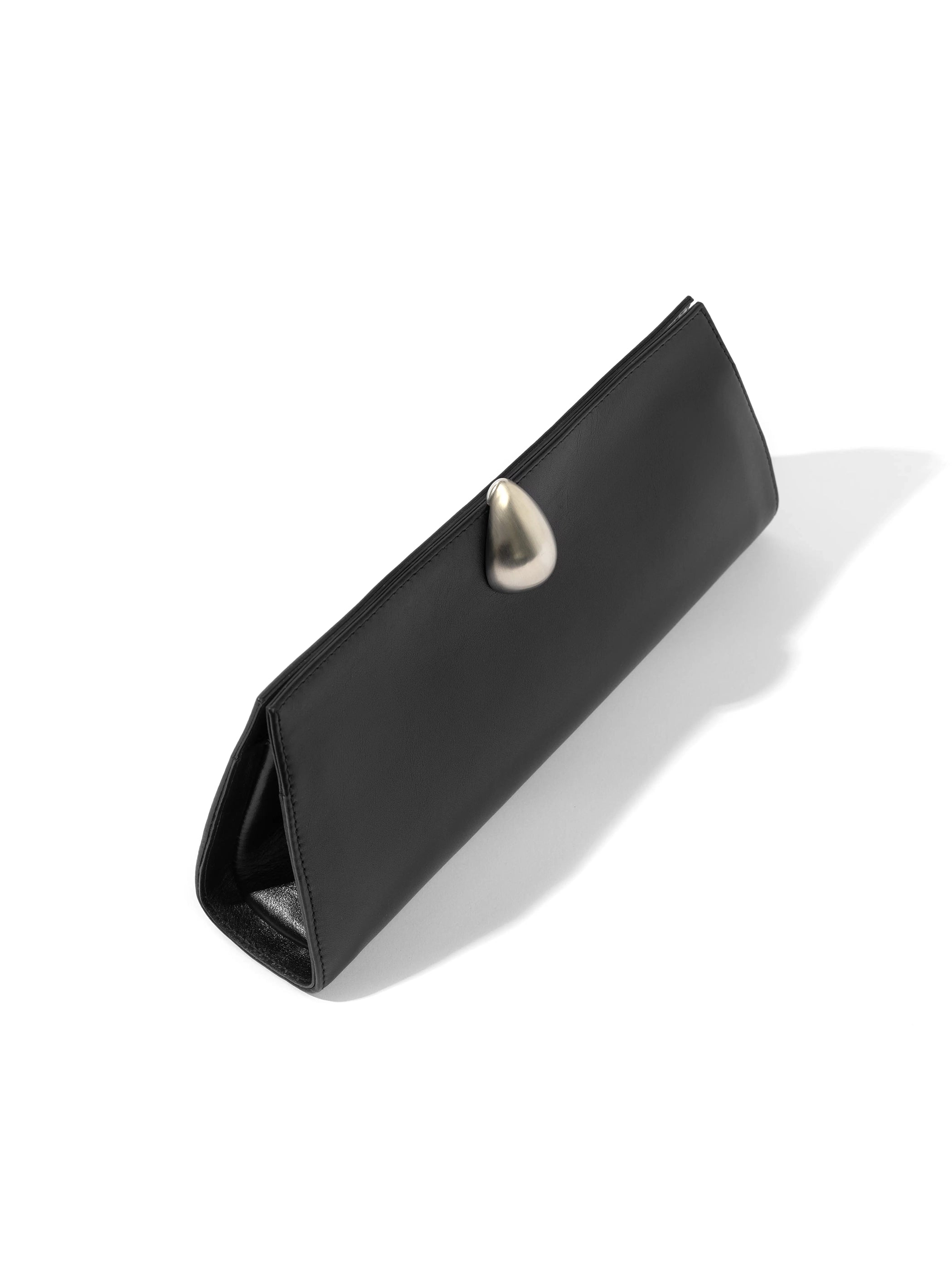 BAISSE CLUTCH BLACK