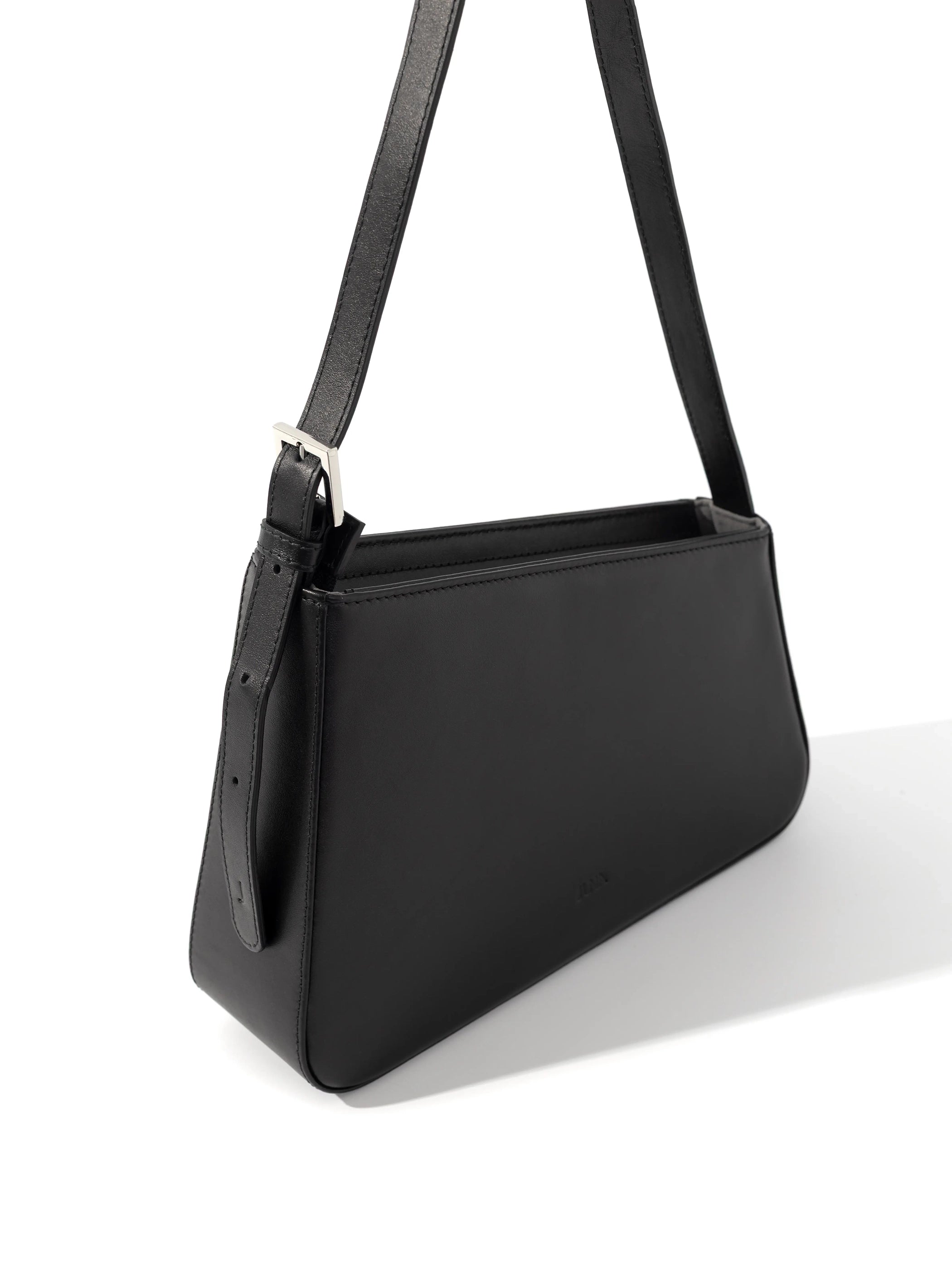 ARI NEW BLACK