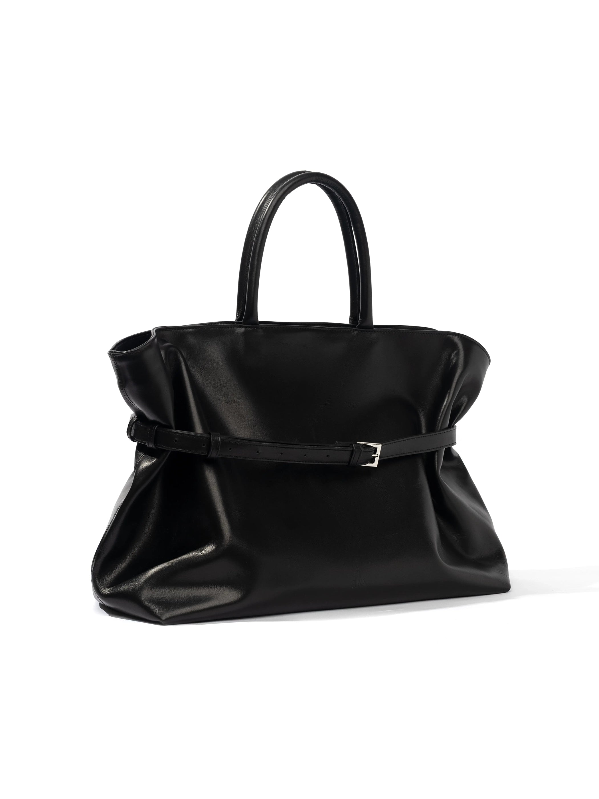ESSENCE BLACK