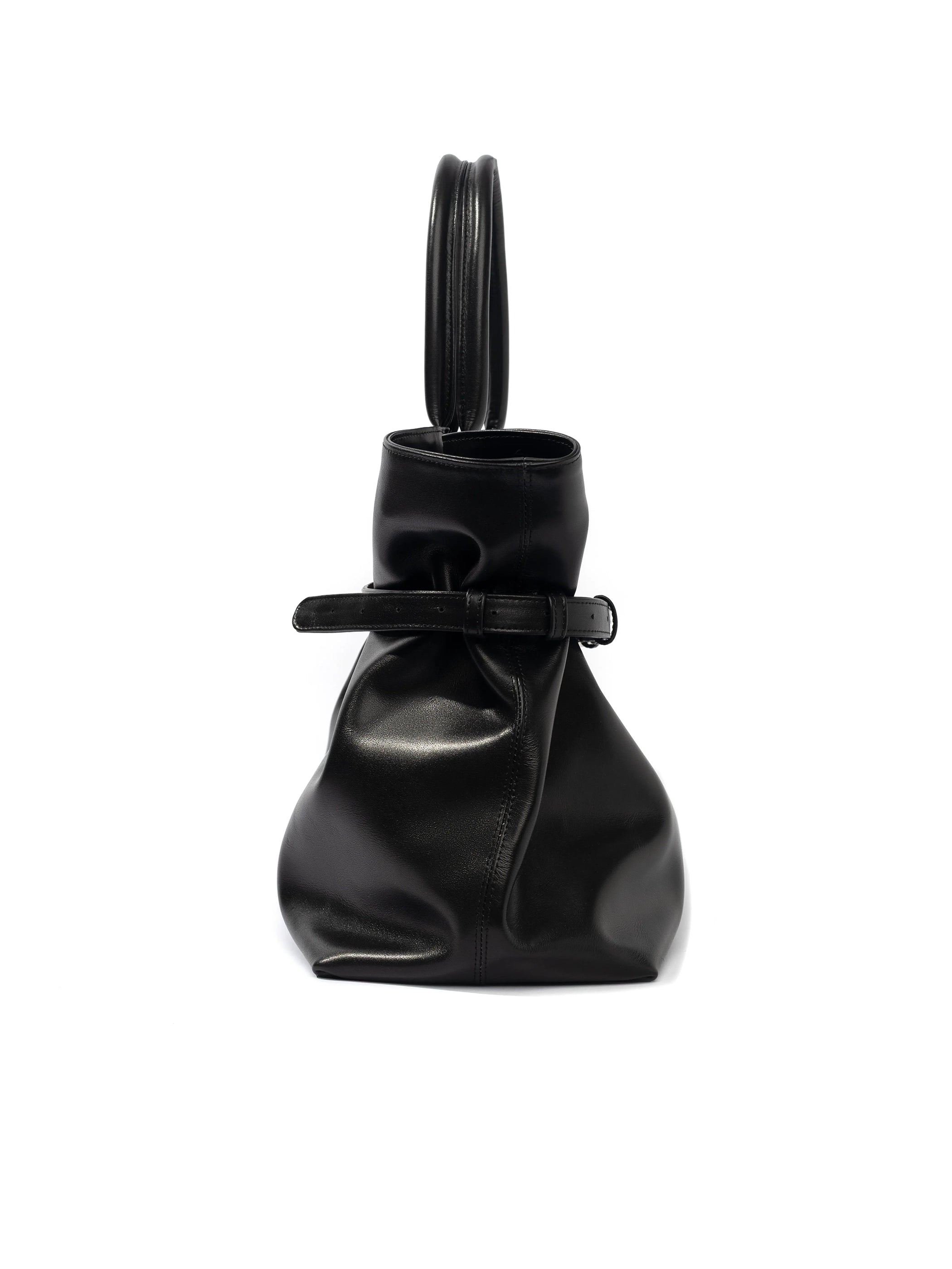 ESSENCE BLACK